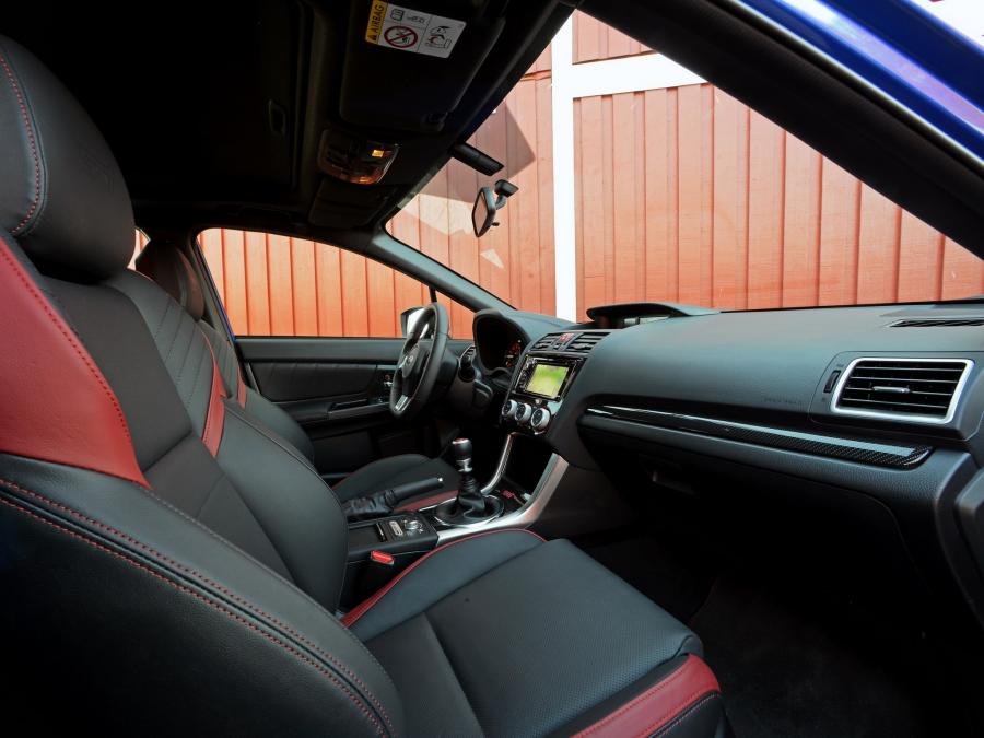  Subaru WRX STI 2014 года  (фото 17 из 93)